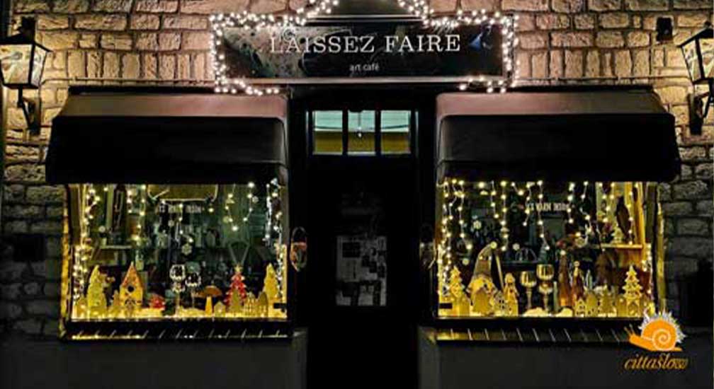 Laissez faire Art cafe